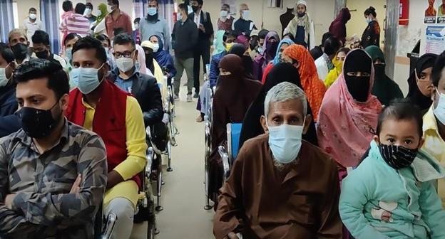 Patients waiting for covid vaccines as well as booster doses at the 250-beded E-TB hospital, Shyamoli, Dhaka, (Dhaka, Bangladesh, Sunday, Jan. 30, 2022). (Photo taken by Yuvraj Sen)